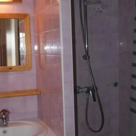 2p Climatise En Rdc Avec Parking - Fr-1-326-538 Apartment
